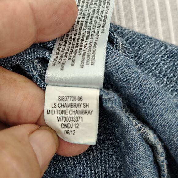 Old Navy 100% Cotton Chambray Button Up Shirt Long Sleeves Womens Small - Picture 10 of 13